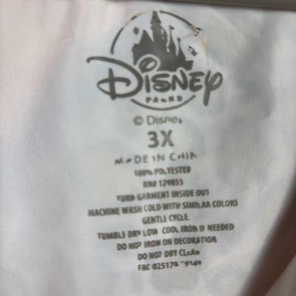 Disney Animal Kingdom Windbreaker Jacket with Red Hood Fichwa! - Picture 11 of 11